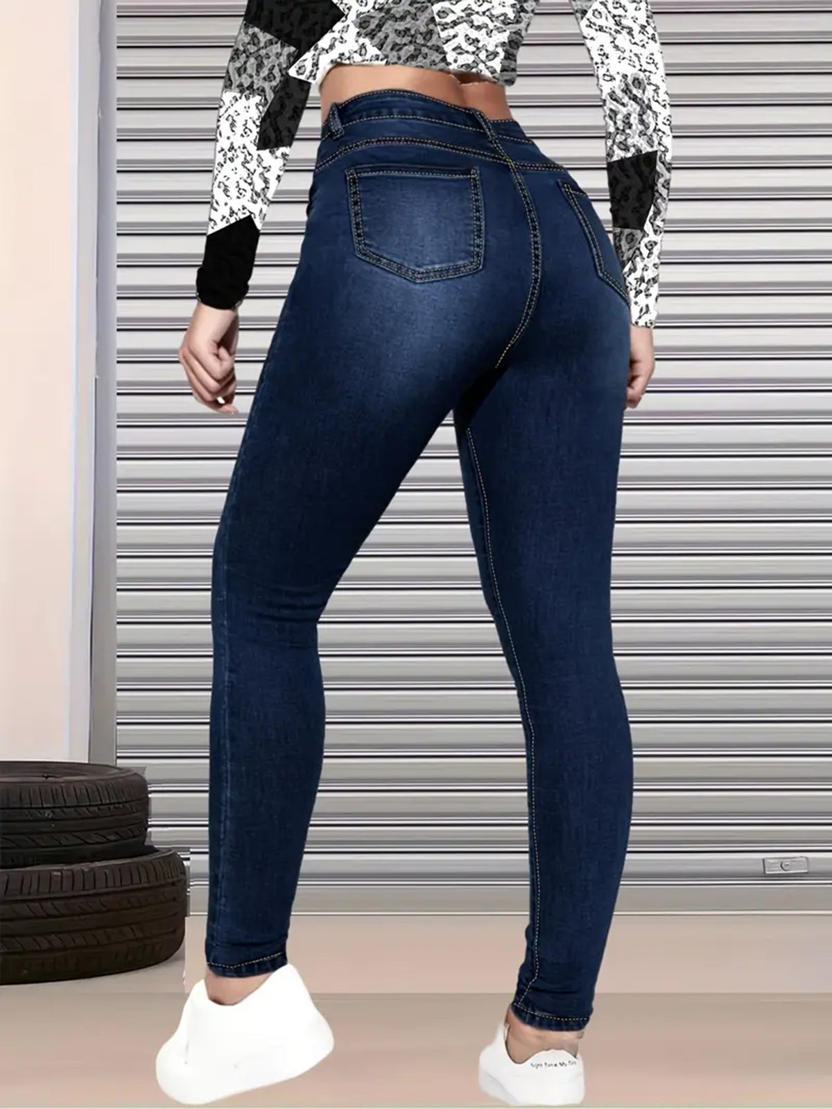 Women's High Waisted Ripped Tight Fitting Jeans